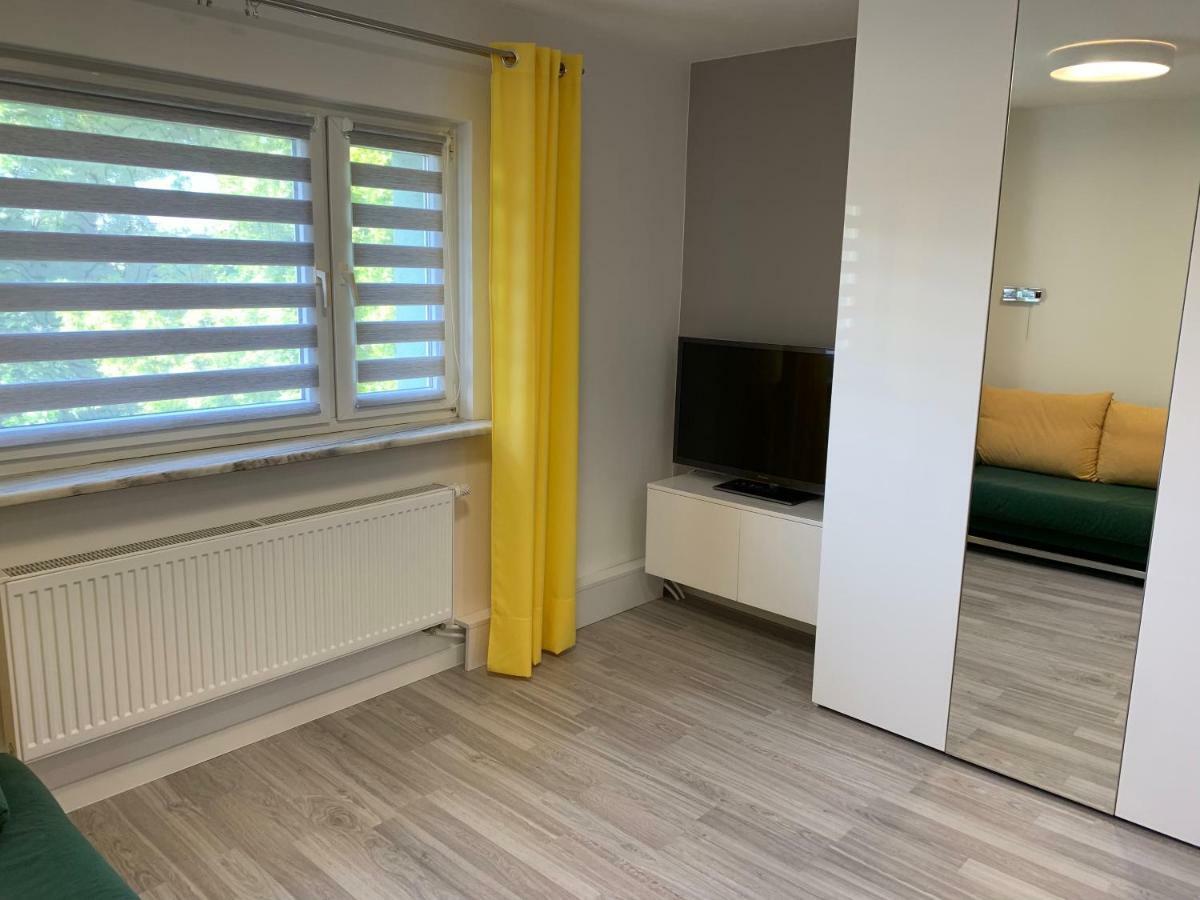 Comfortable Studio Only 20 Minutes From International Conference Center Katowice Best Place For Wuf2022 Eec Tnf Off Etc Siemianowice Śląskie المظهر الخارجي الصورة